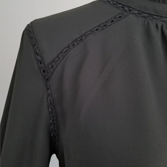 ❤️❤️FREE❤️❤️with any purchaseLoft Blouse - Picture 3 of 10